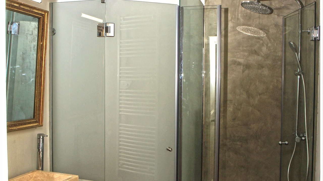 Photo of Bathroom in Les Plans