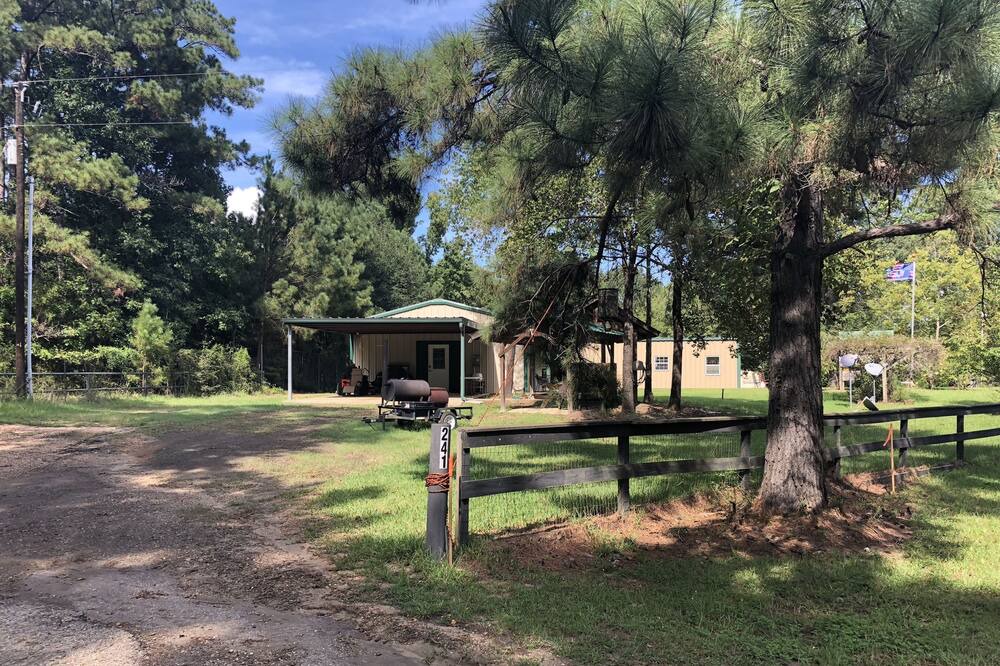 Photo of Outdoor in Zavalla
