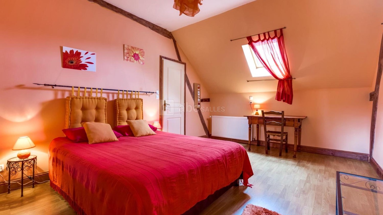 Photo of Others in Avaray