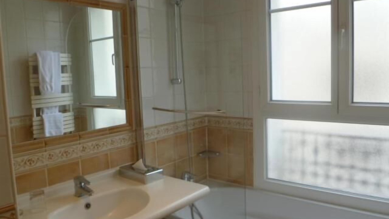 Photo of Bathroom in Levallois-Perret