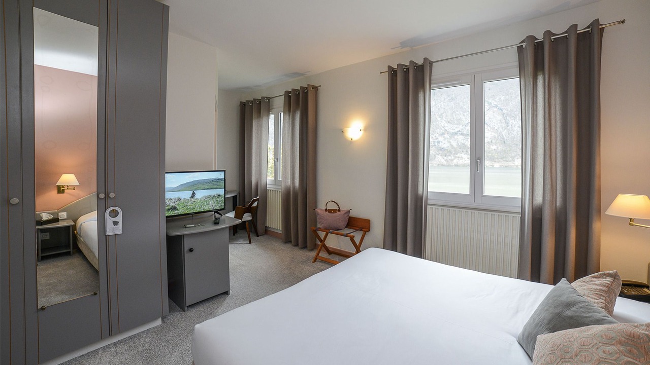 Photo of Bedroom in Novalaise