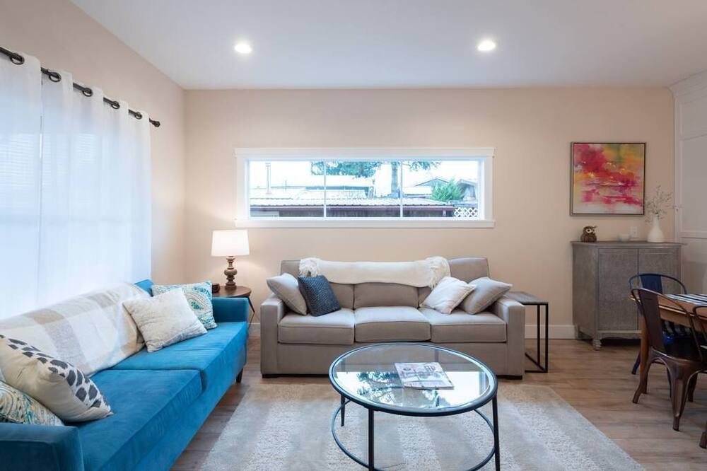 Photo of Livingroom in Carlton