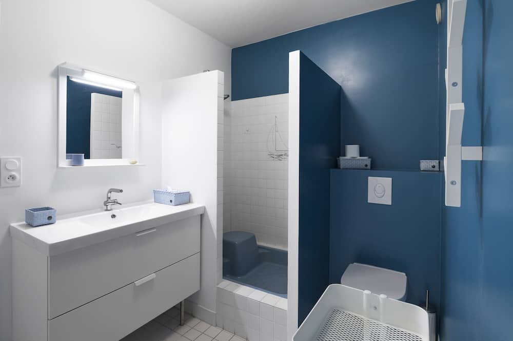 Photo of Bathroom in Le Rosais-La Flourie