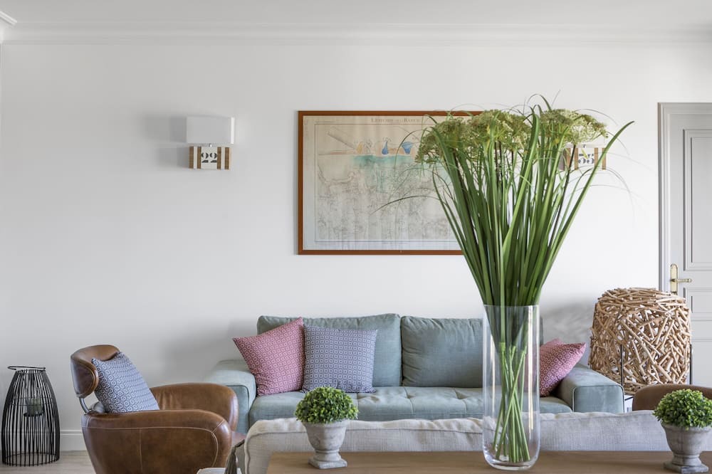 Photo of Livingroom in Le Rosais-La Flourie