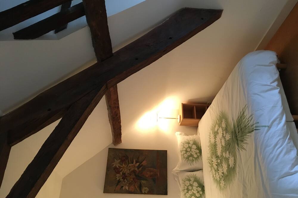 Photo of Bedroom in Lanvallay