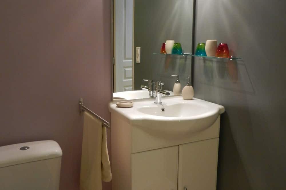 Photo of Bathroom in Chahaignes