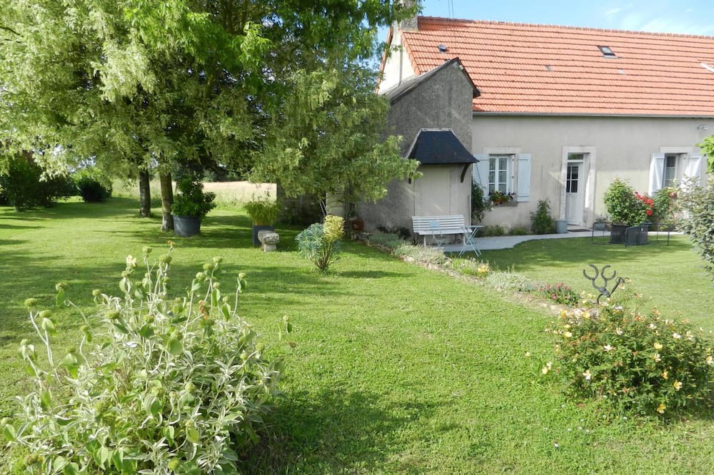 Photo of Outdoor in Chahaignes