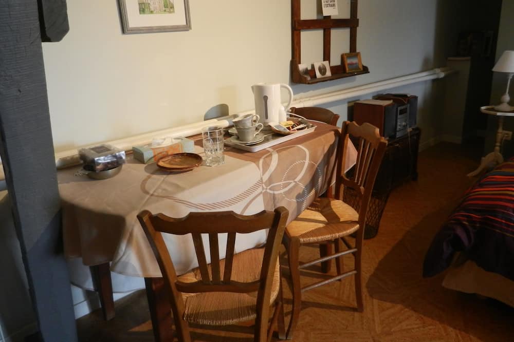 Photo of Others in Chahaignes