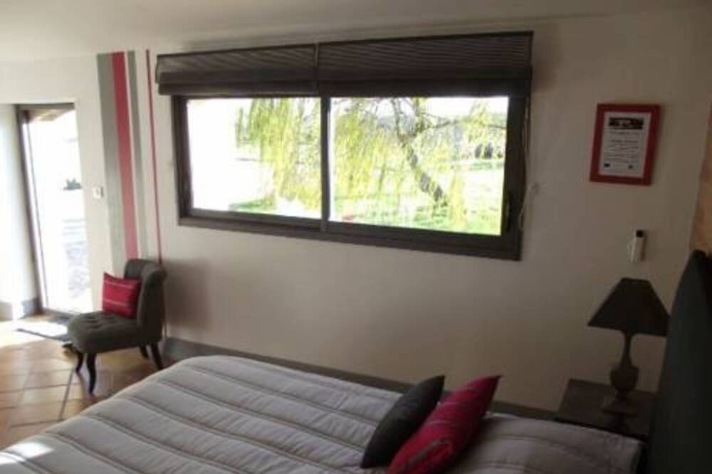 Photo of Bedroom in Lagardelle-sur-Leze