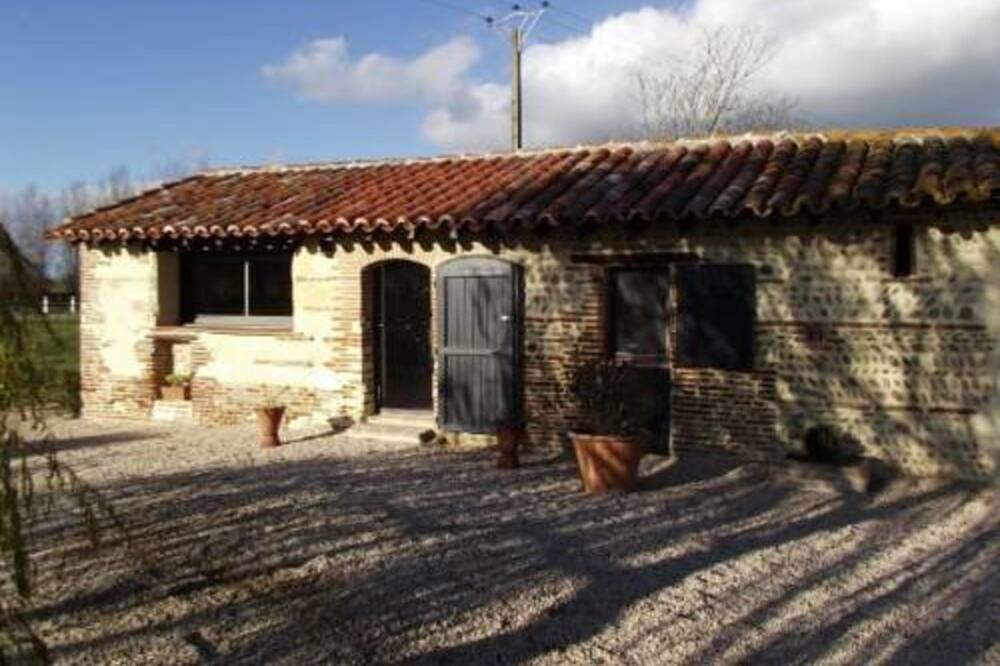 Photo of Outdoor in Lagardelle-sur-Leze