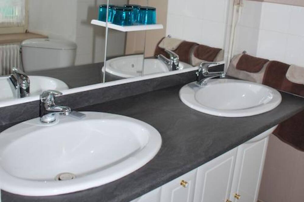 Photo of Bathroom in Ambialet