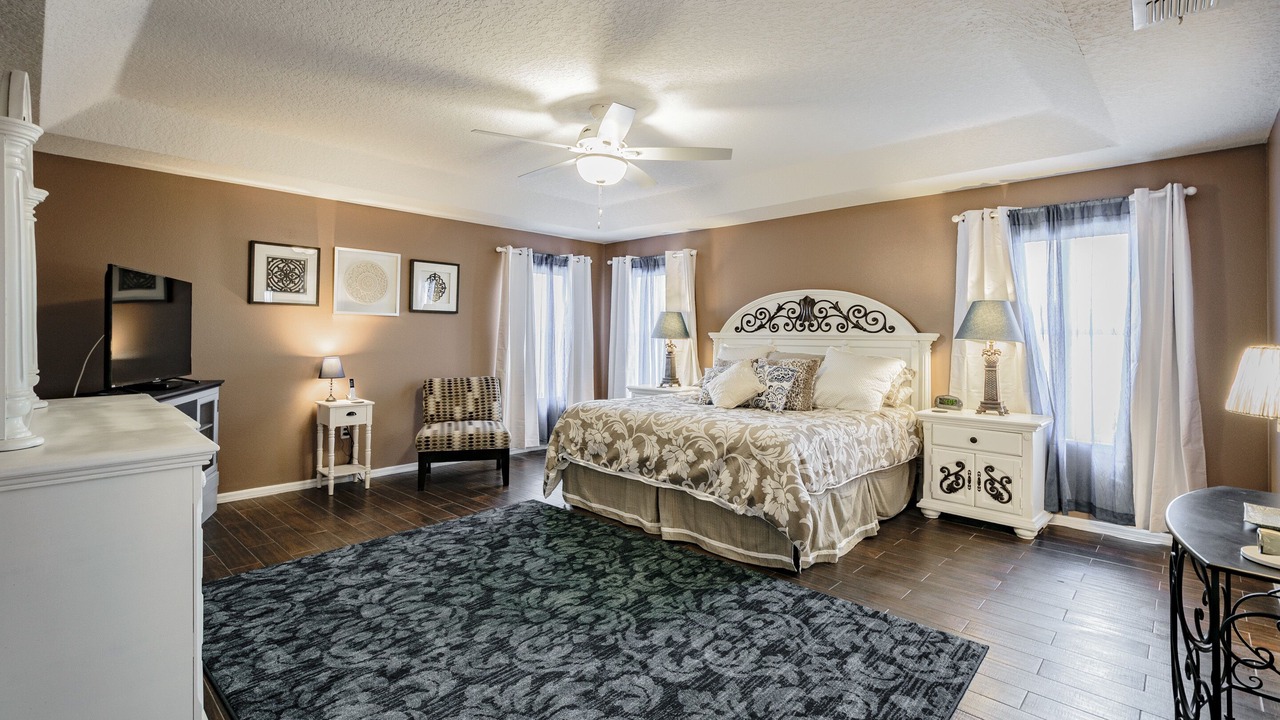 Photo of Bedroom in Windwood Bay