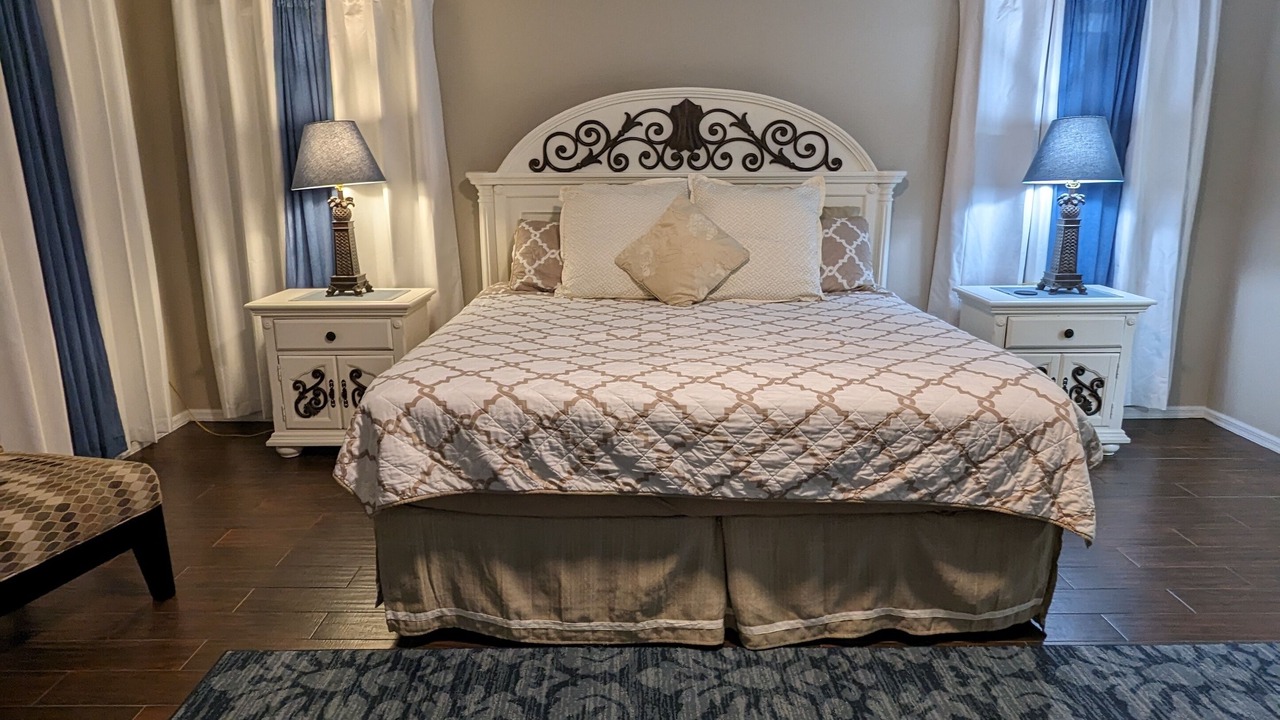 Photo of Bedroom in Windwood Bay