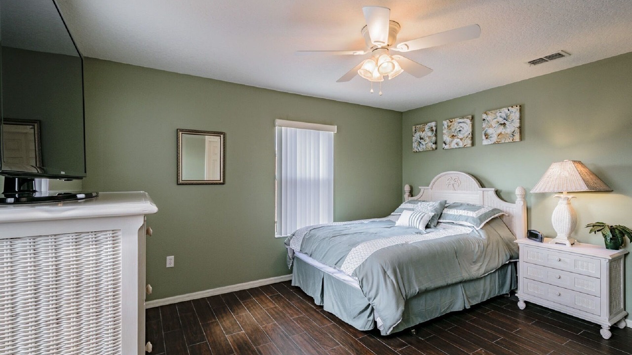 Photo of Bedroom in Windwood Bay