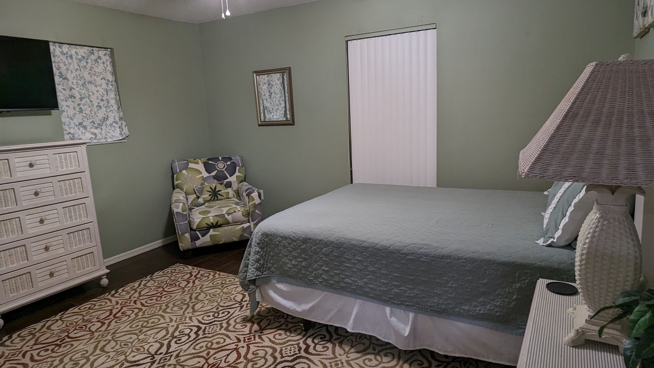 Photo of Bedroom in Windwood Bay
