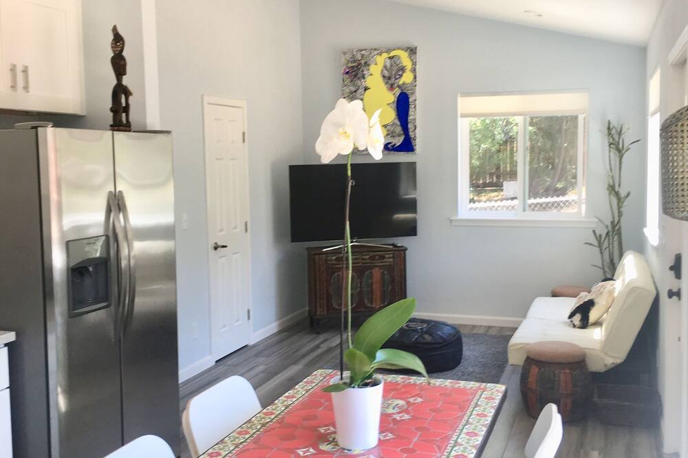 Photo of Others in Oakland