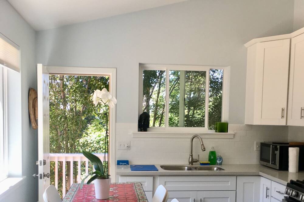 Photo of Others in Oakland