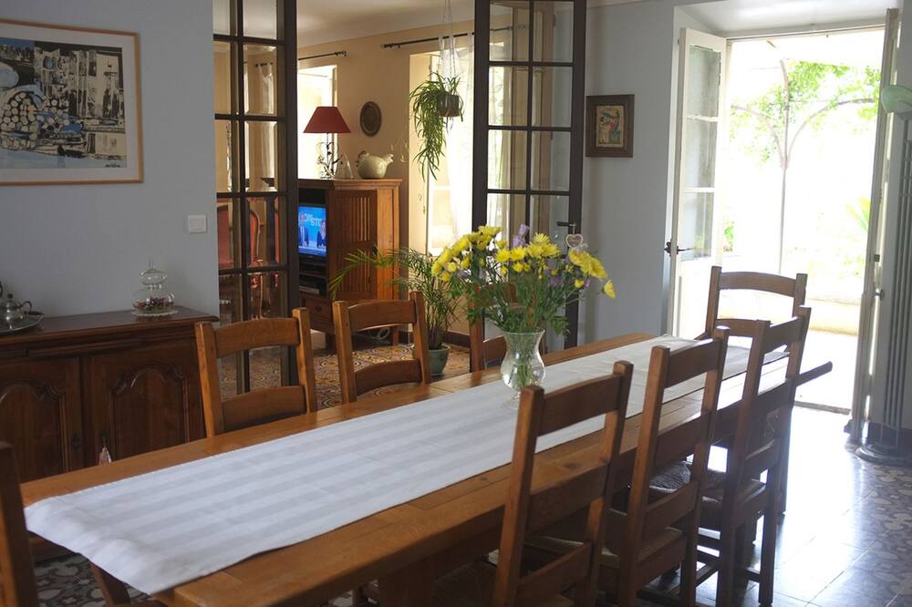 Photo of Others in Verzeille