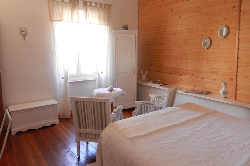 Photo of Others in Verzeille