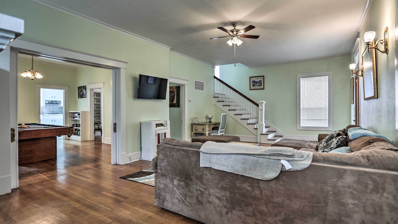 Photo of Livingroom in Fairfield Historic District