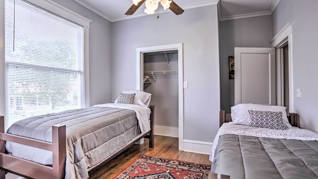 Photo of Bedroom in Fairfield Historic District