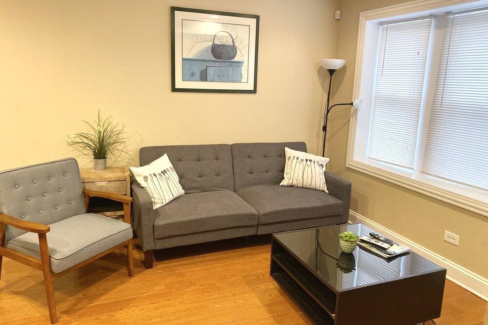 Photo of Livingroom in Belmont Cragin