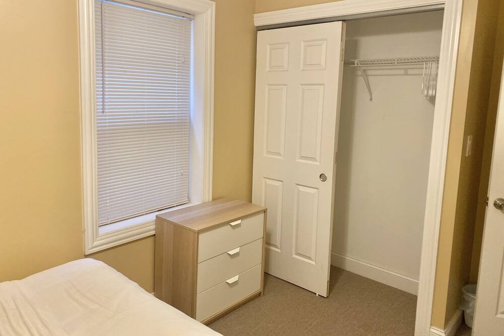 Photo of Bedroom in Belmont Cragin