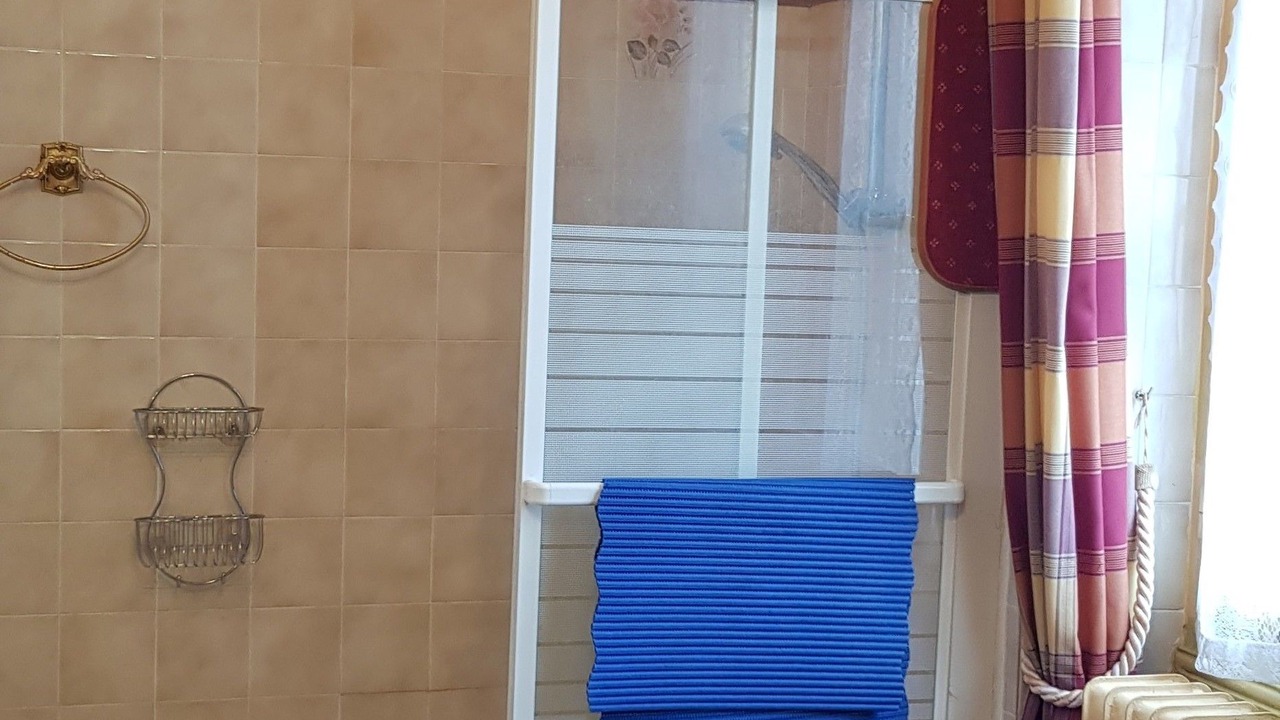 Photo of Bathroom in Chateau-la-Valliere