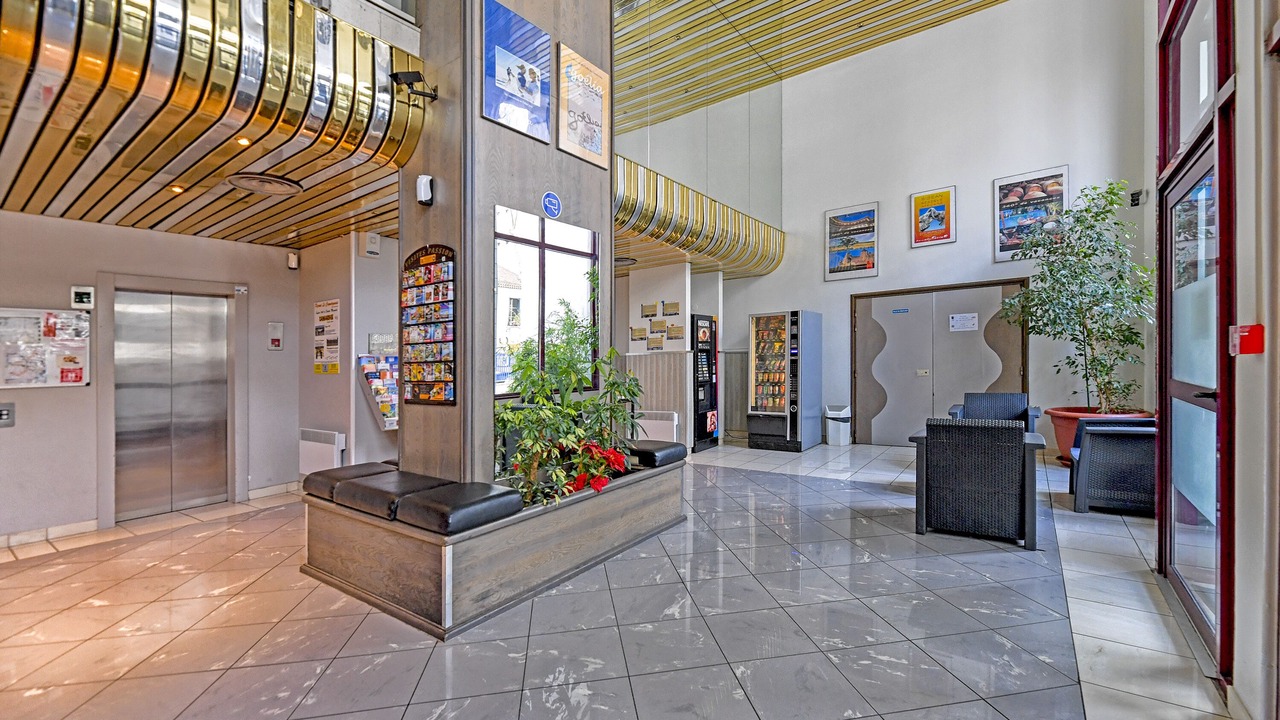 Photo of Others in Gares