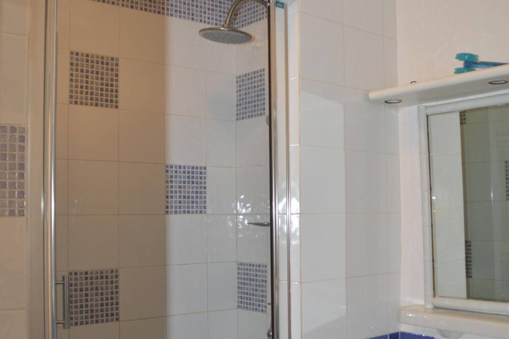 Photo of Bathroom in Saint-Riquier-es-Plains