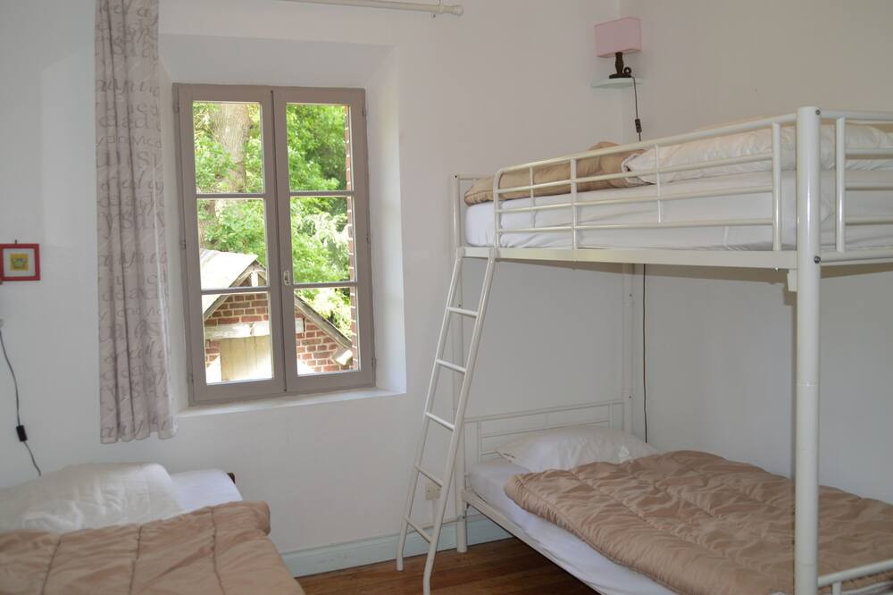 Photo of Bedroom in Saint-Riquier-es-Plains