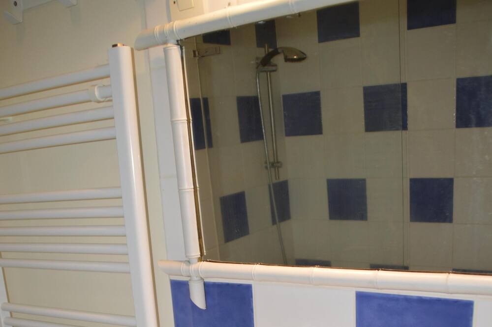 Photo of Bathroom in Saint-Riquier-es-Plains