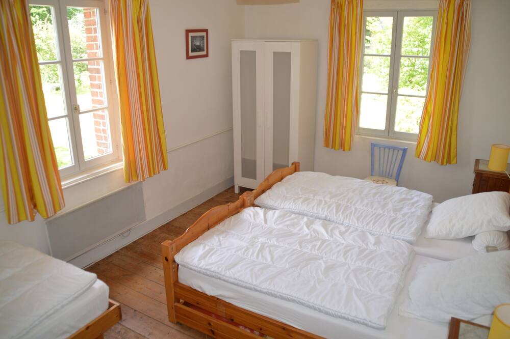 Photo of Bedroom in Saint-Riquier-es-Plains