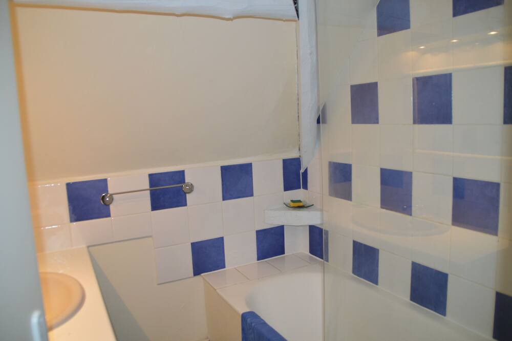 Photo of Bathroom in Saint-Riquier-es-Plains