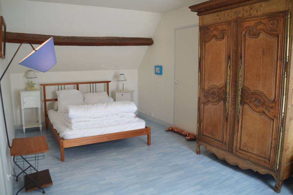 Photo of Bedroom in Saint-Riquier-es-Plains