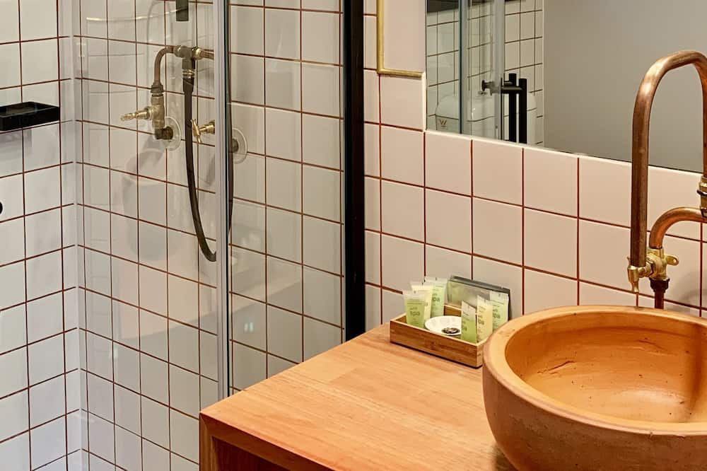 Photo of Bathroom in Emerald