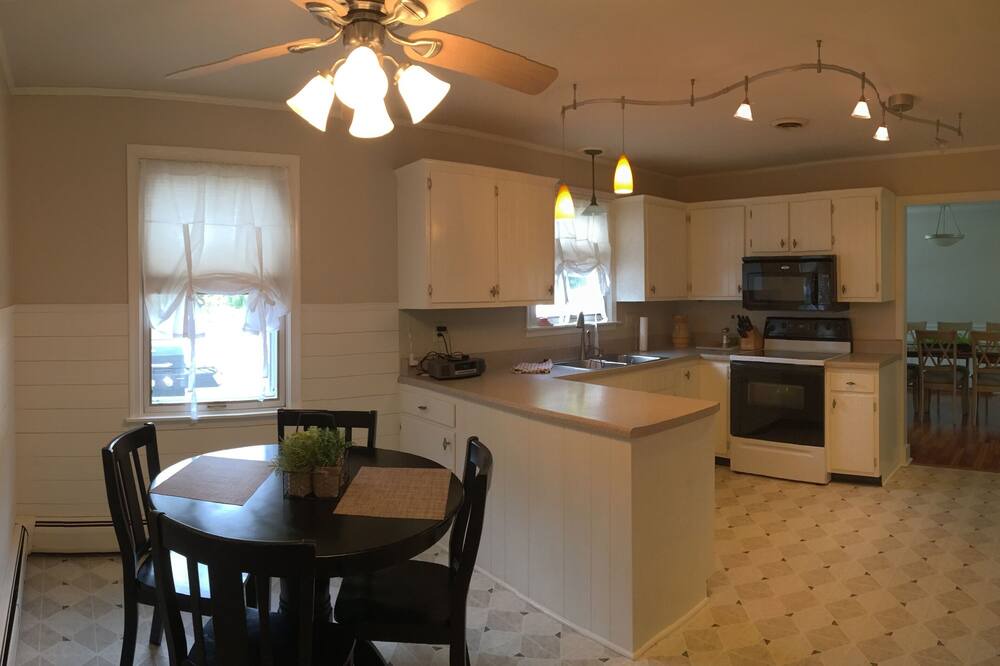 Photo of Kitchen in Palmyra
