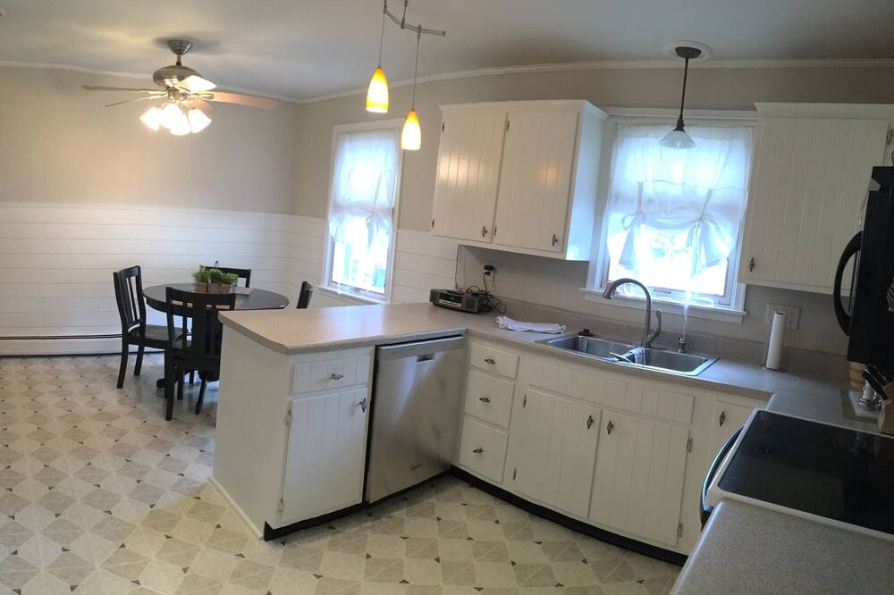 Photo of Kitchen in Palmyra