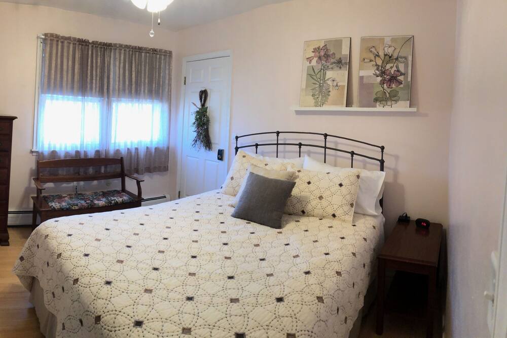 Photo of Bedroom in Palmyra