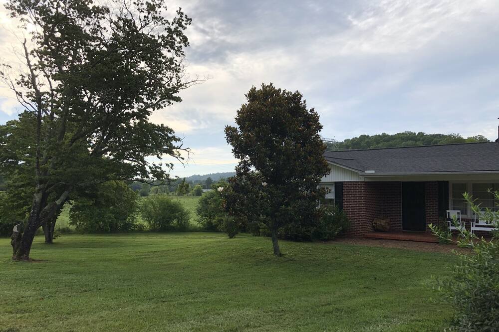 Photo of Outdoor in Pickens