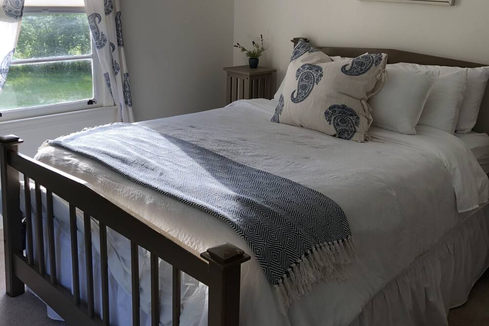 Photo of Bedroom in Pickens