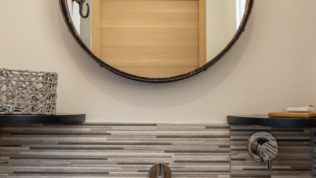 Photo of Bathroom in Lourmarin