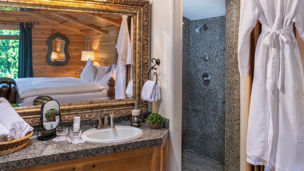 Photo of Bathroom in Leavenworth