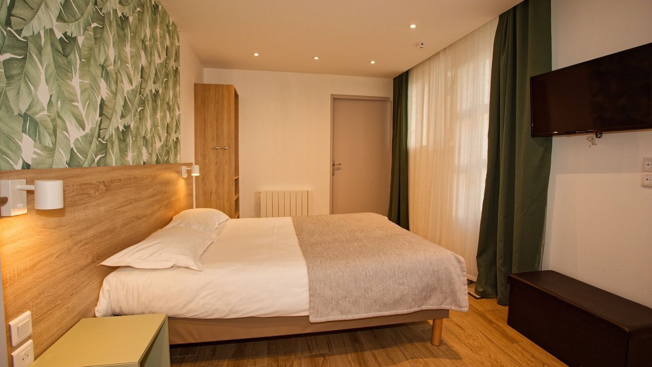 Photo of Bedroom in Dinan