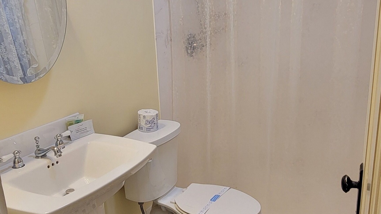 Photo of Bathroom in Wolf Creek