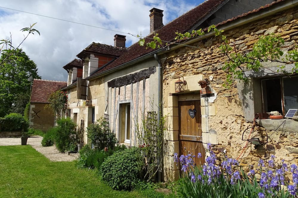 Photo of Outdoor in Levis