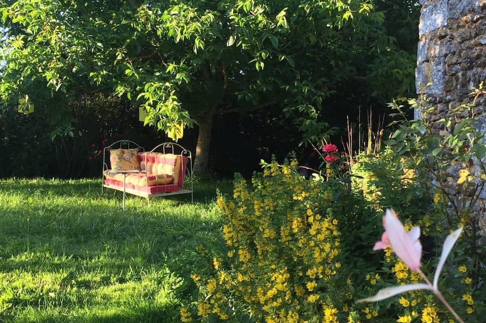 Photo of Outdoor in Levis