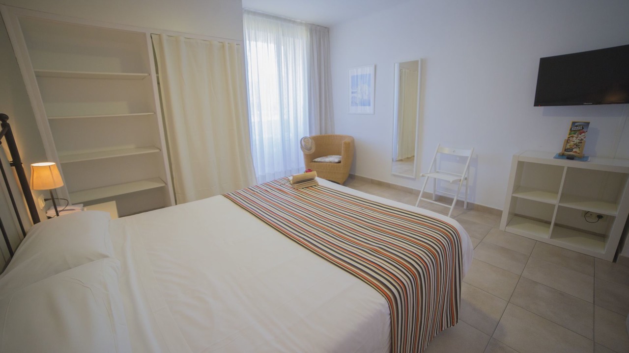 Photo of Bedroom in Roses