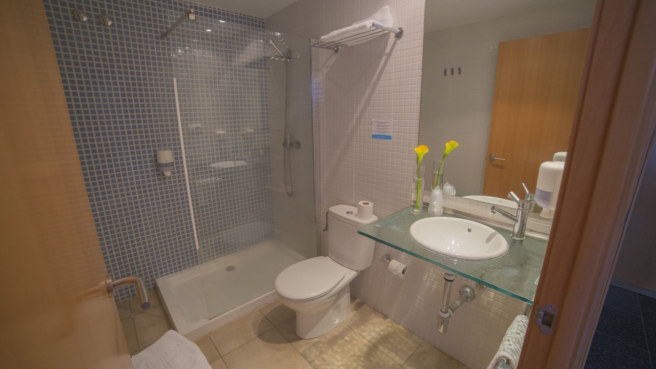 Photo of Bathroom in Roses