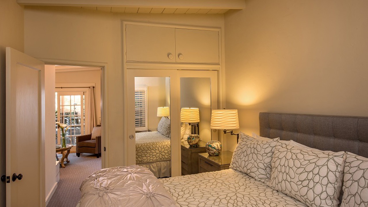 Photo of Others in Northwest Carmel